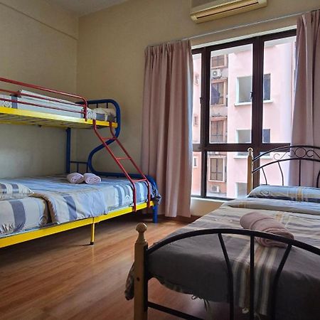 Ferienwohnung Nana Marina Court Kota Kinabalu Exterior foto