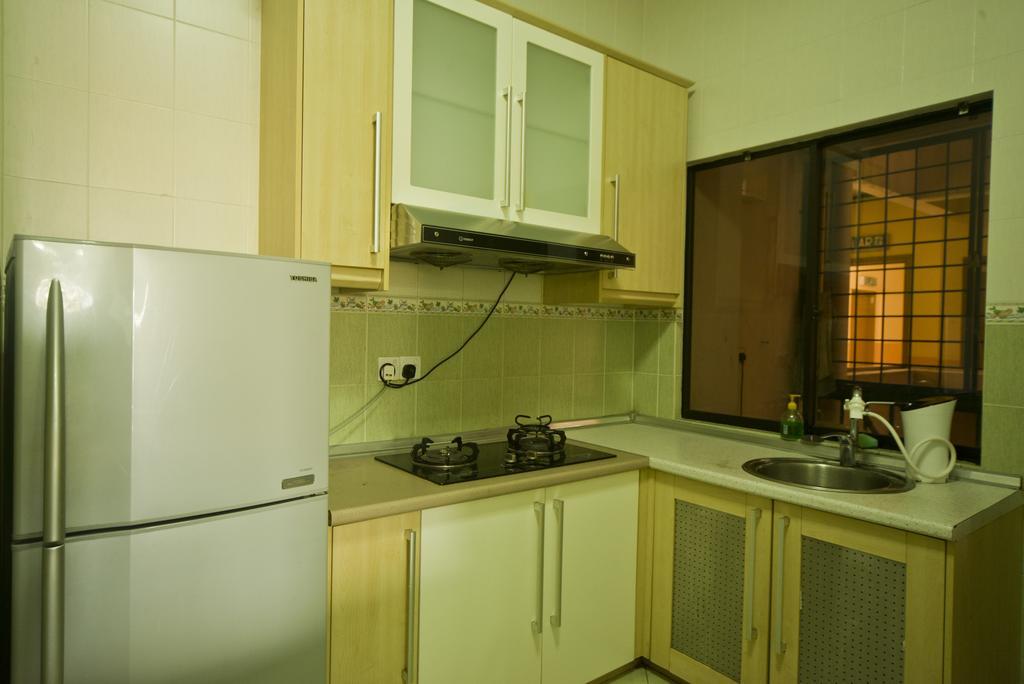 Ferienwohnung Nana Marina Court Kota Kinabalu Exterior foto
