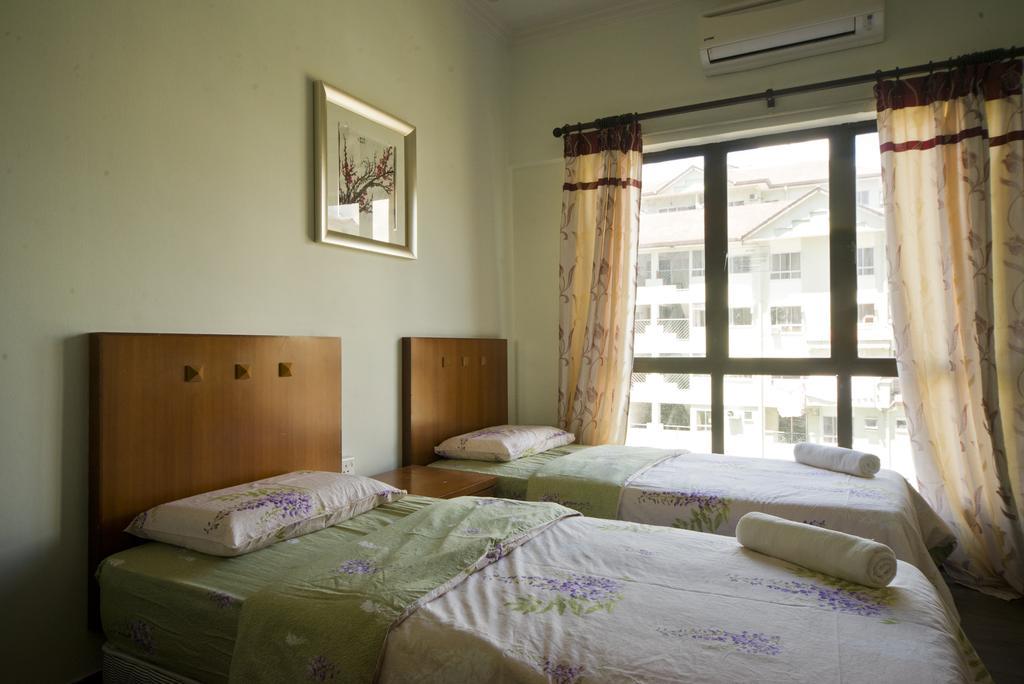 Ferienwohnung Nana Marina Court Kota Kinabalu Exterior foto