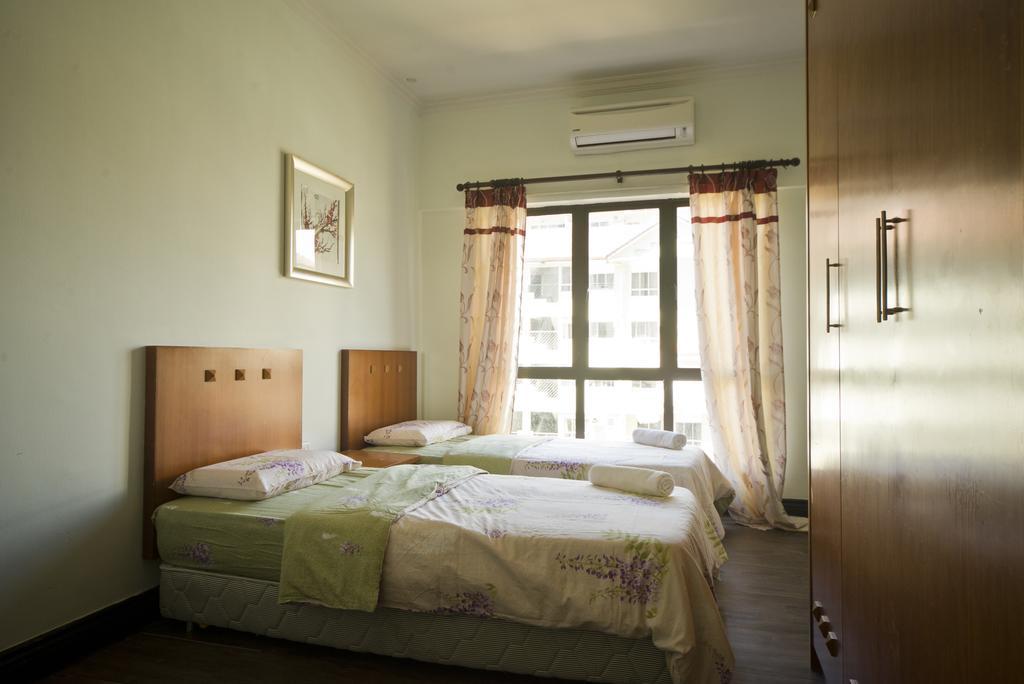 Ferienwohnung Nana Marina Court Kota Kinabalu Exterior foto