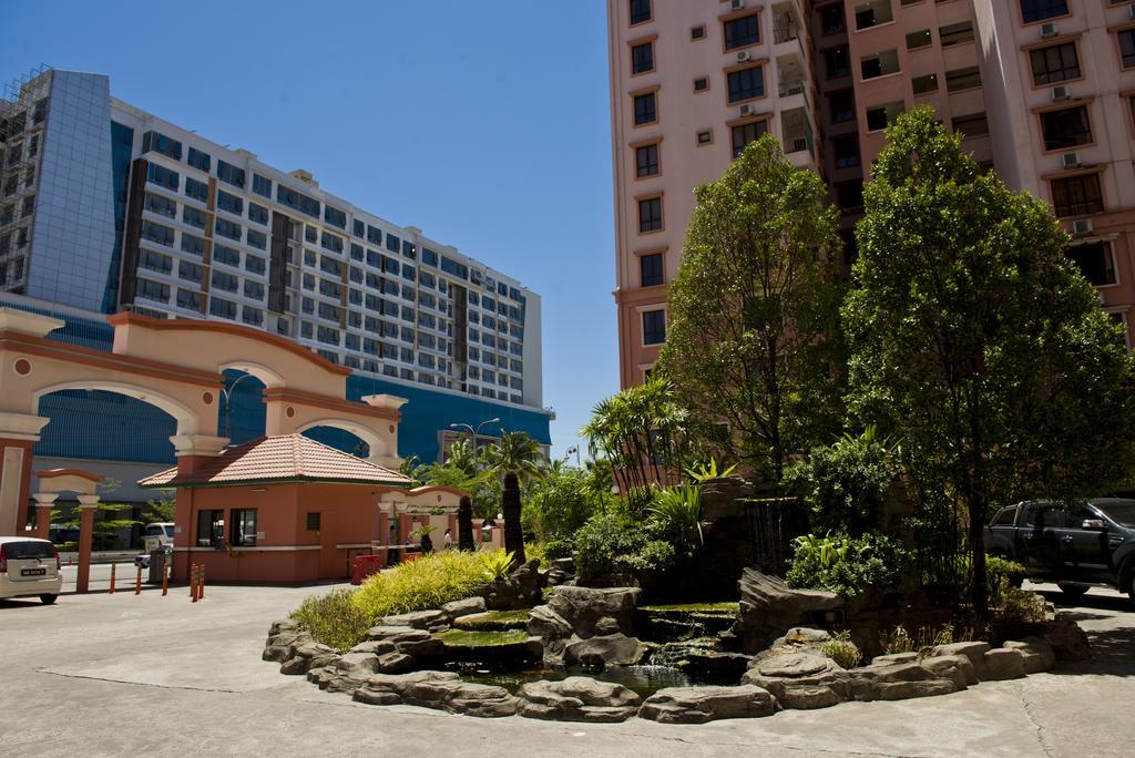 Ferienwohnung Nana Marina Court Kota Kinabalu Exterior foto