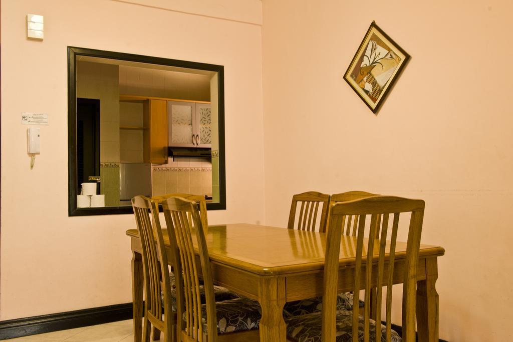 Ferienwohnung Nana Marina Court Kota Kinabalu Exterior foto