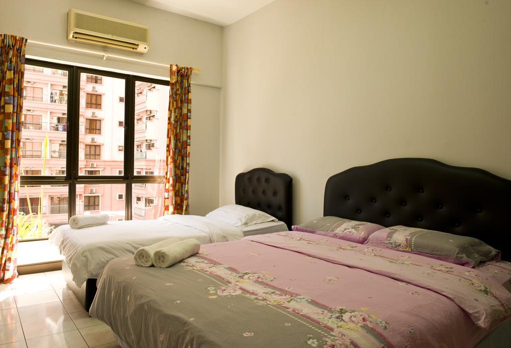 Ferienwohnung Nana Marina Court Kota Kinabalu Exterior foto