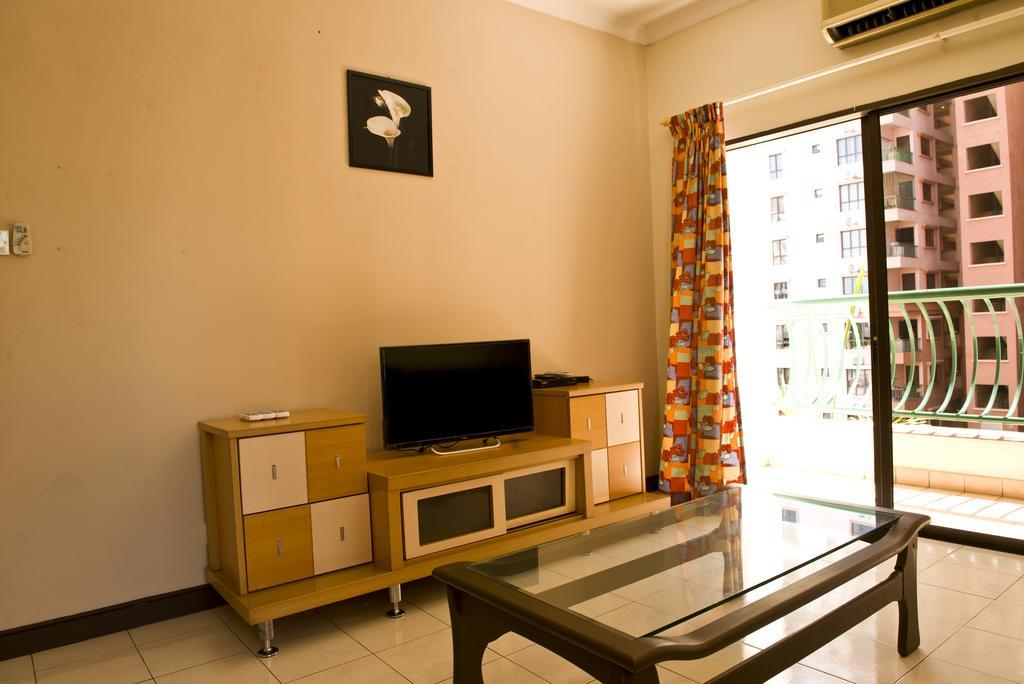 Ferienwohnung Nana Marina Court Kota Kinabalu Exterior foto